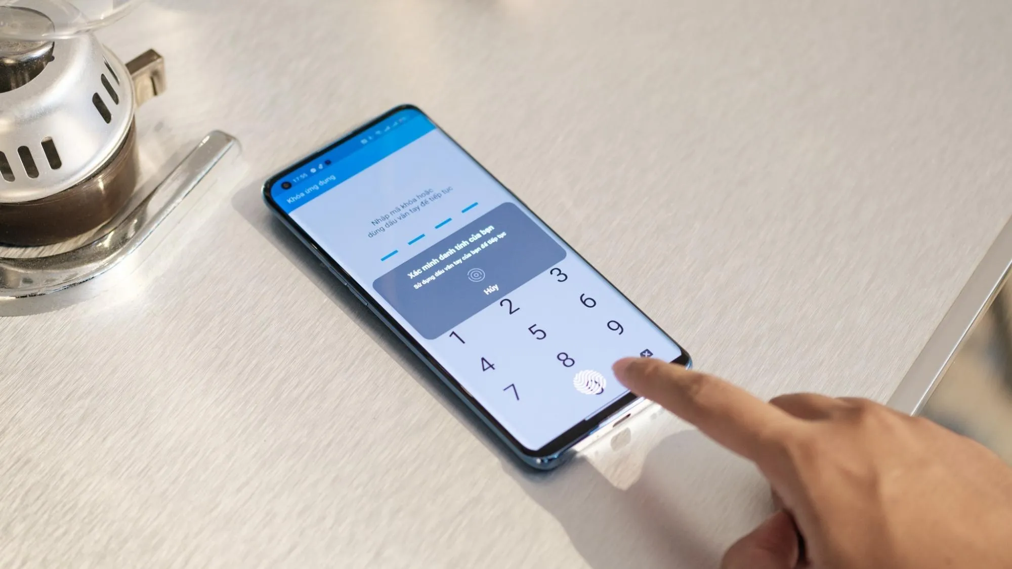 Hướng dẫn 3 cách liên hệ tổng đài Zalo nhanh chóng, đơn giản 8 Liên hệ tổng đài zalo bằng hotline là cách phổ biến, nhanh chóng nhất.